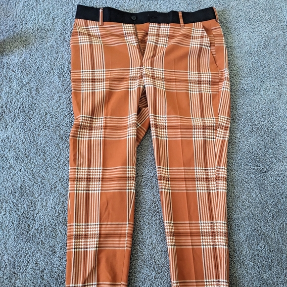 Boohooman. Brand New Orange and black plaid pants. Size 32 - Picture 1 of 6